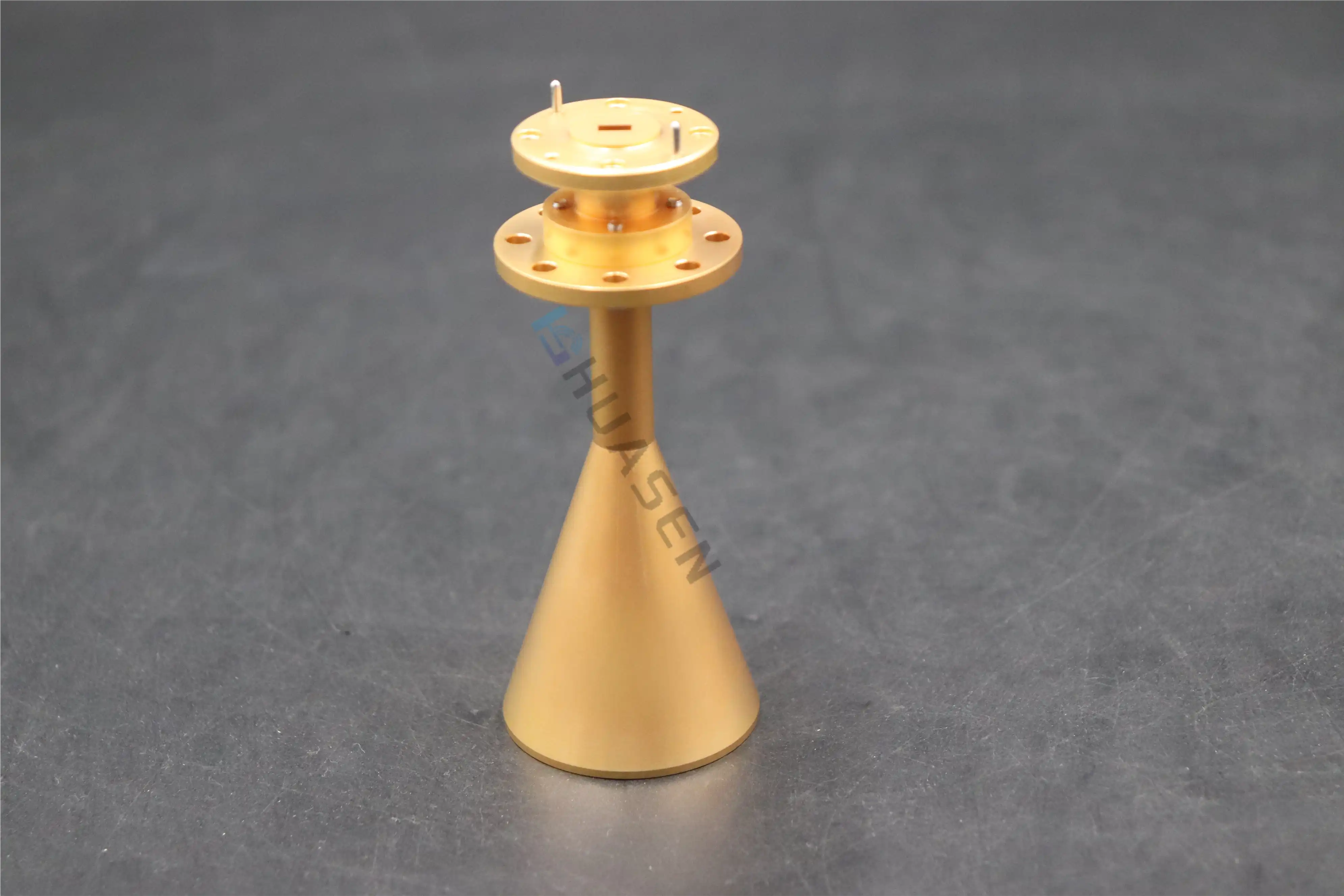 Circularly Polarized Horn Antenna-blog-1-2 Circularly Polarized Horn Antenna-blog-1-2