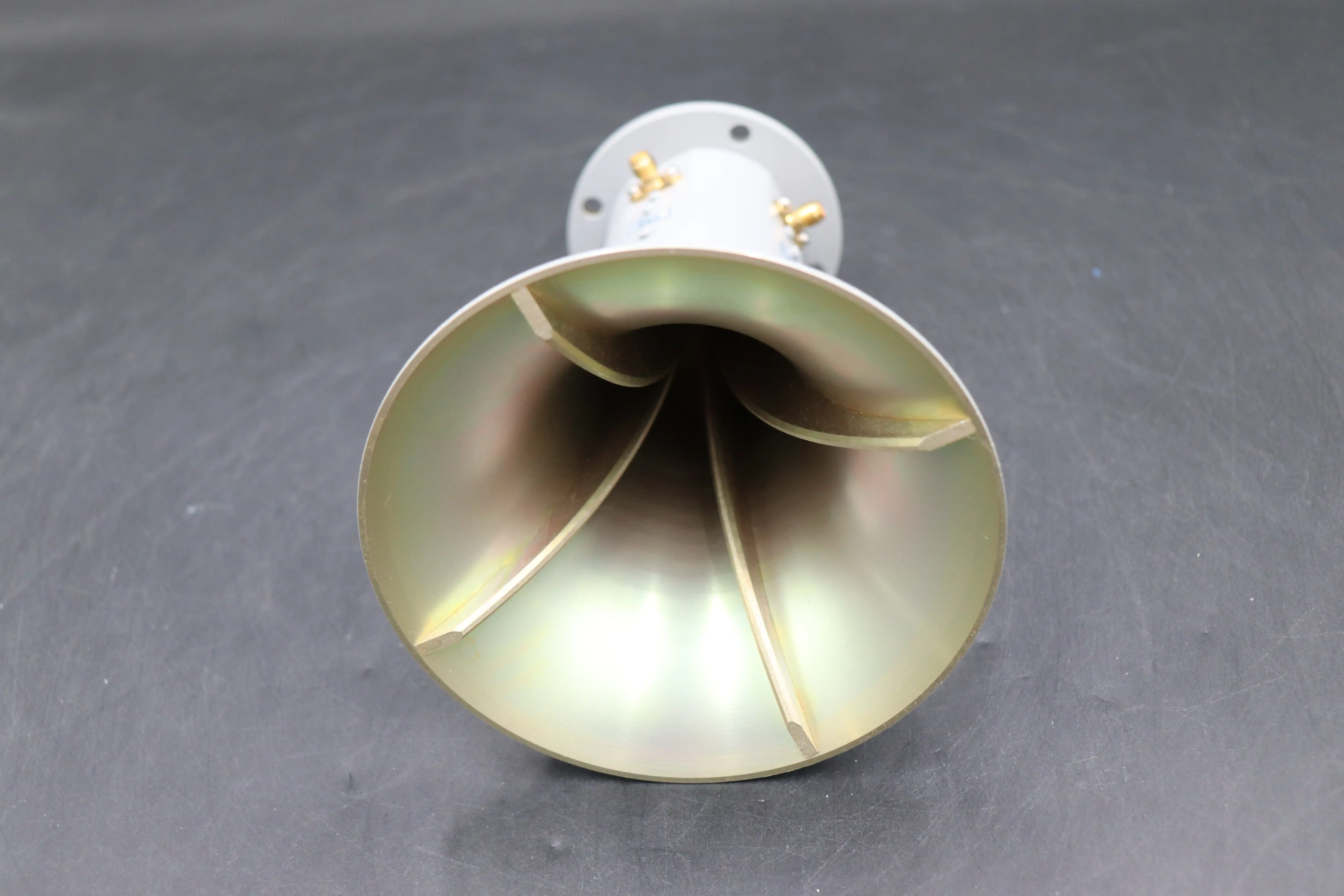 Quadridged Horn Antenna-blog-1-1 Quadridged Horn Antenna-blog-1-1