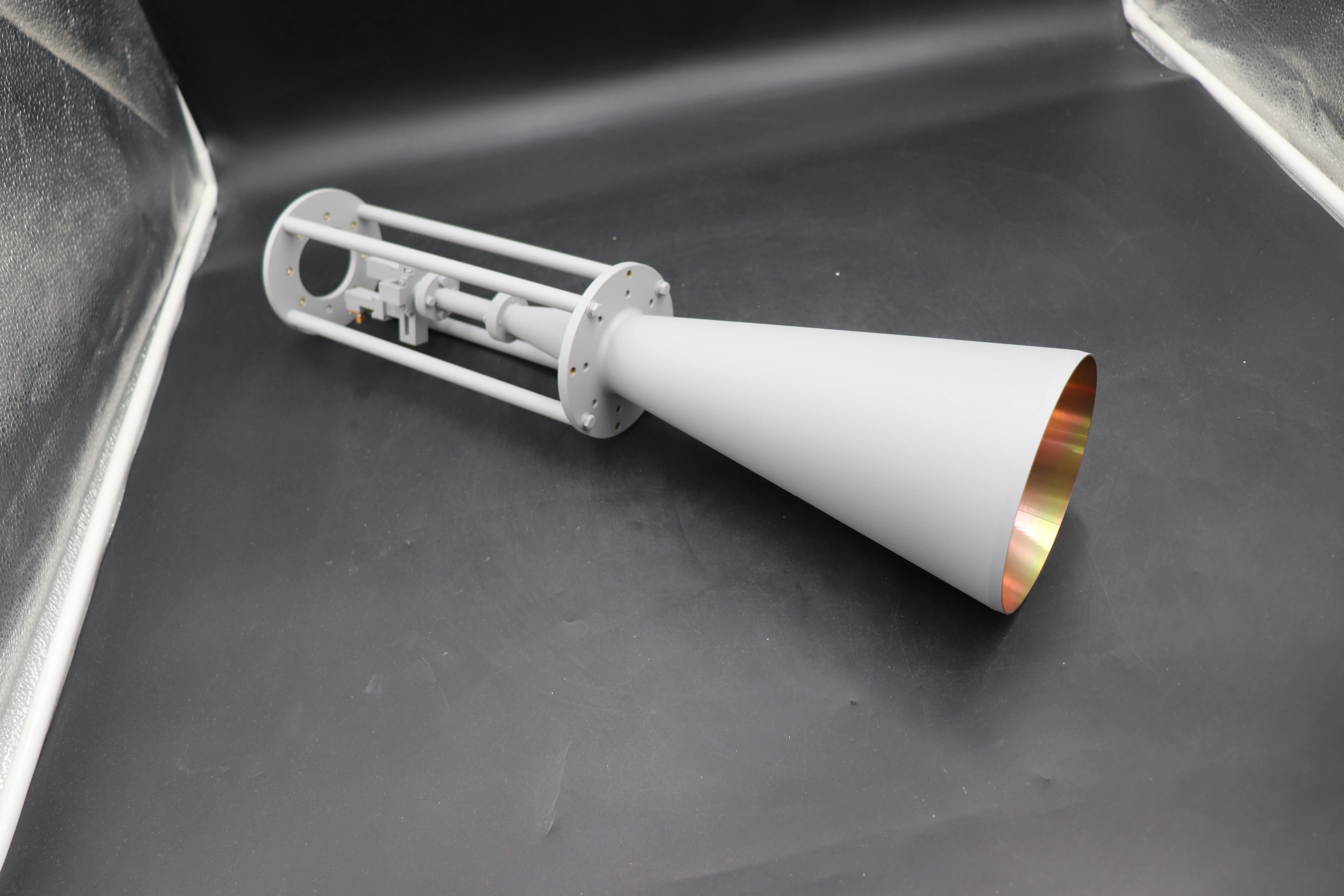 Dual Circularly Polarized Horn Antenna-blog-1-3