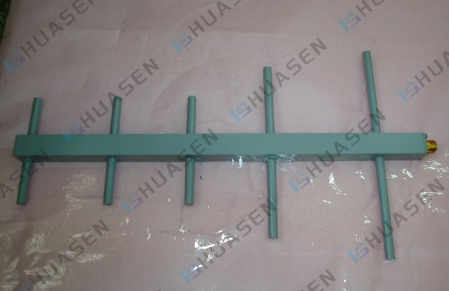dual polarized Yagi antenna dual polarized Yagi antenna