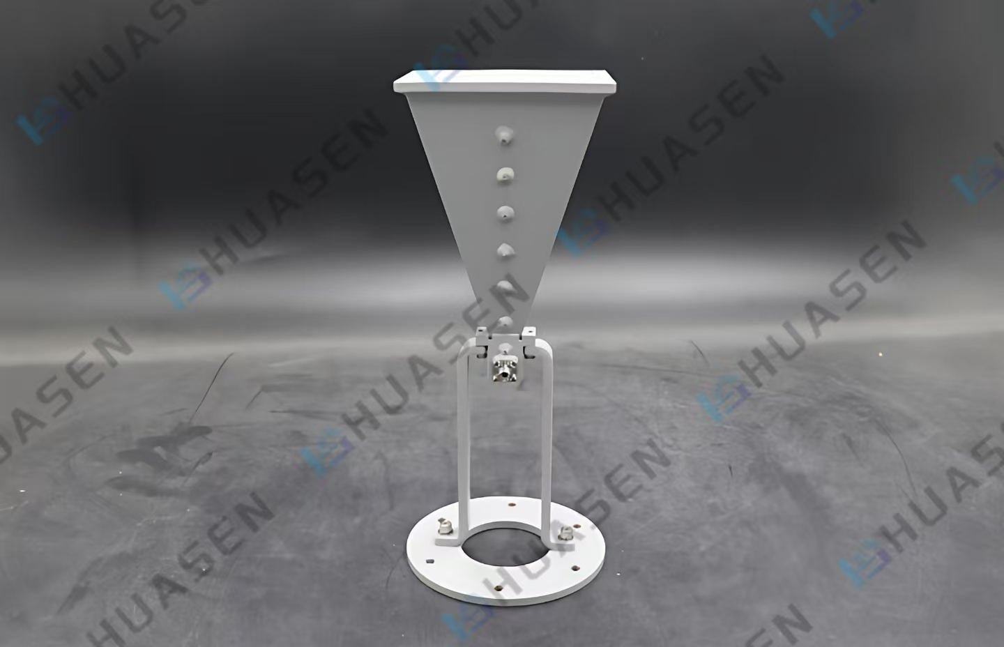 Broadband Double Ridged Horn Antenna Broadband Double Ridged Horn Antenna