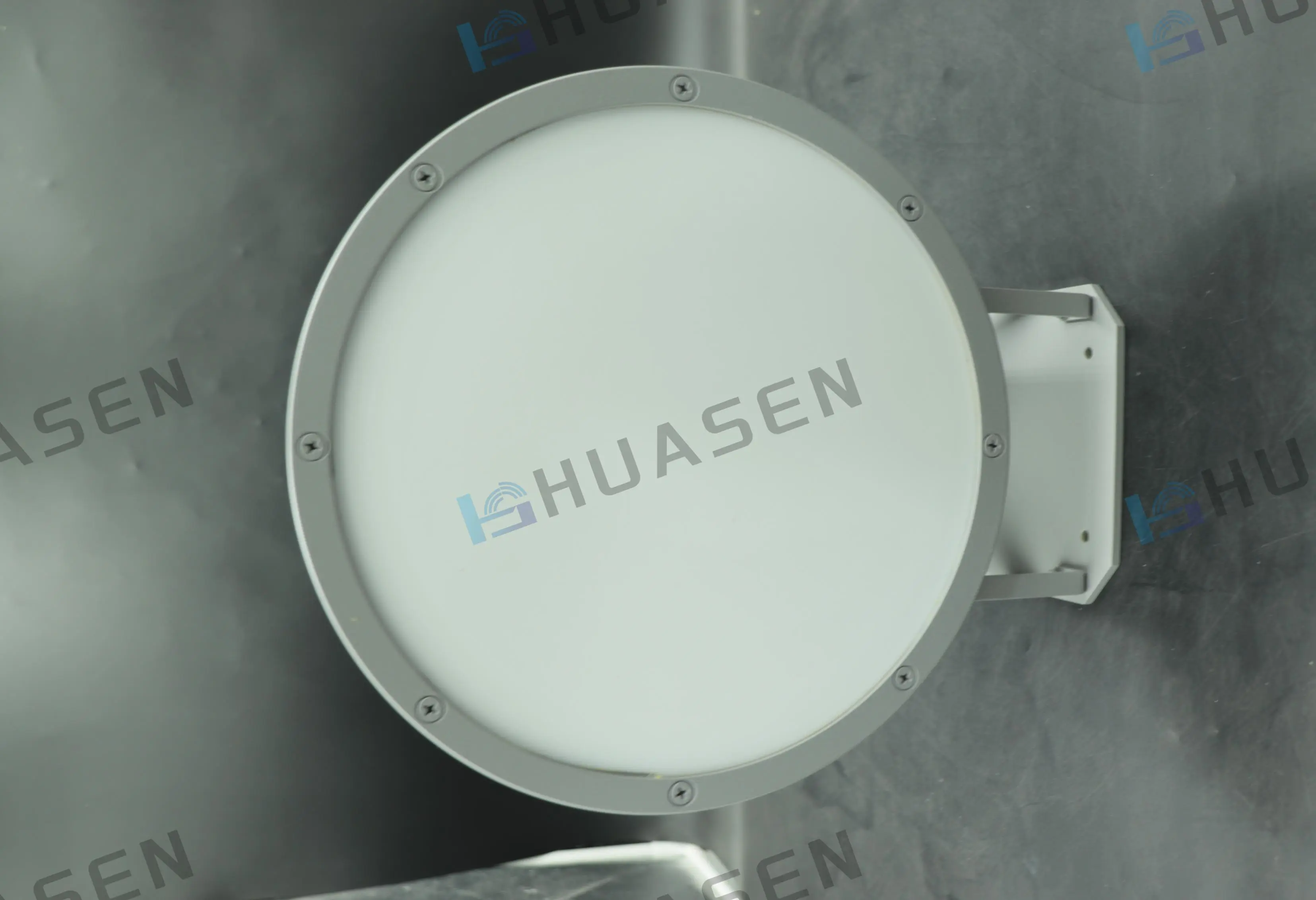 Lens Horn Antenna