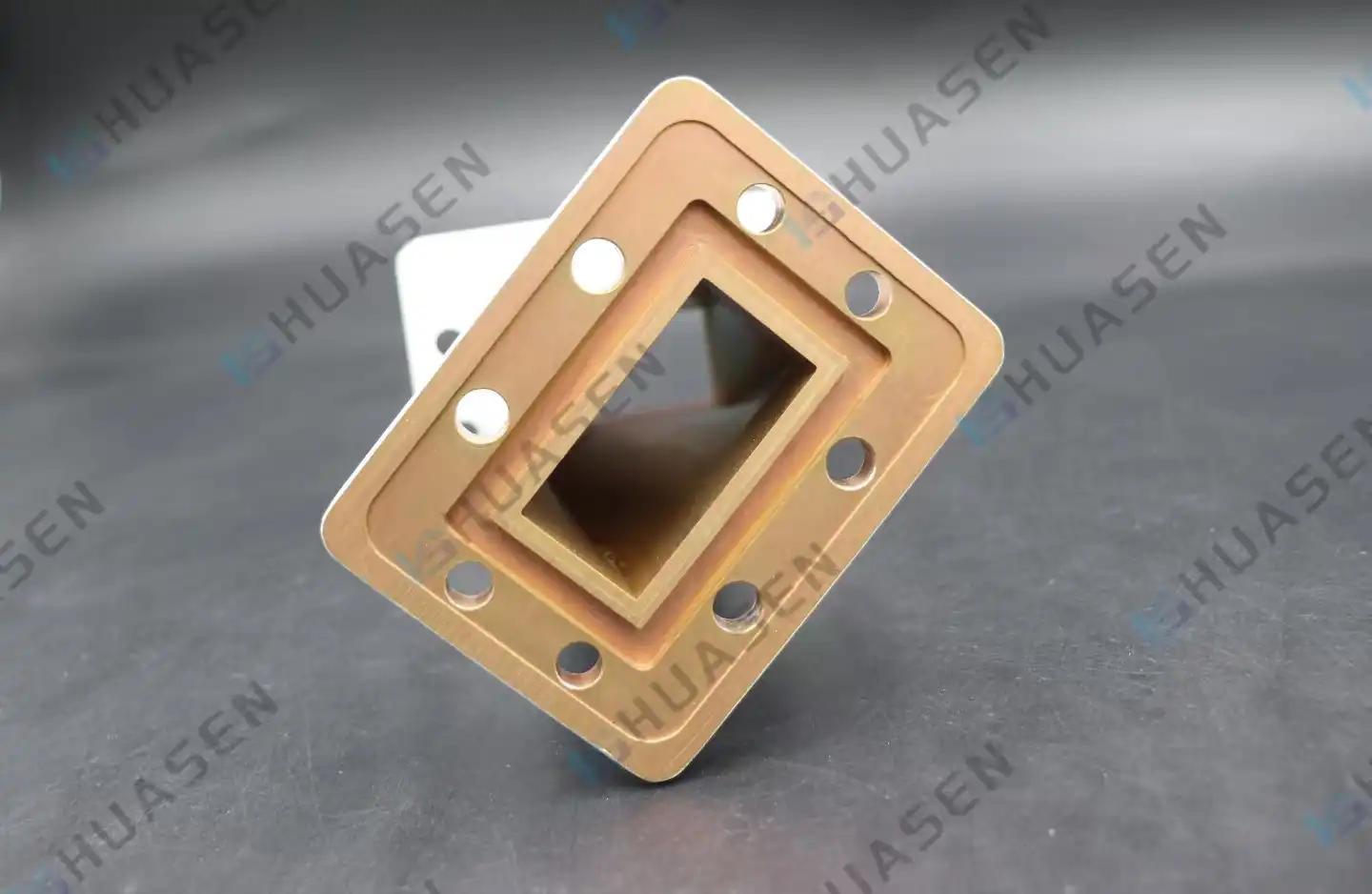 Rectangular Waveguide Twist-4