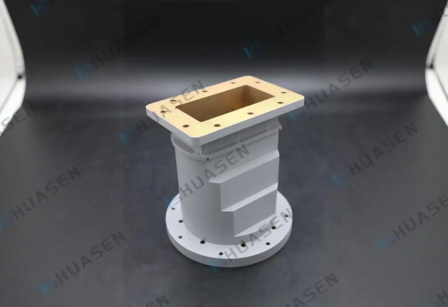 Rectangular to Circular Waveguide Transition-e1