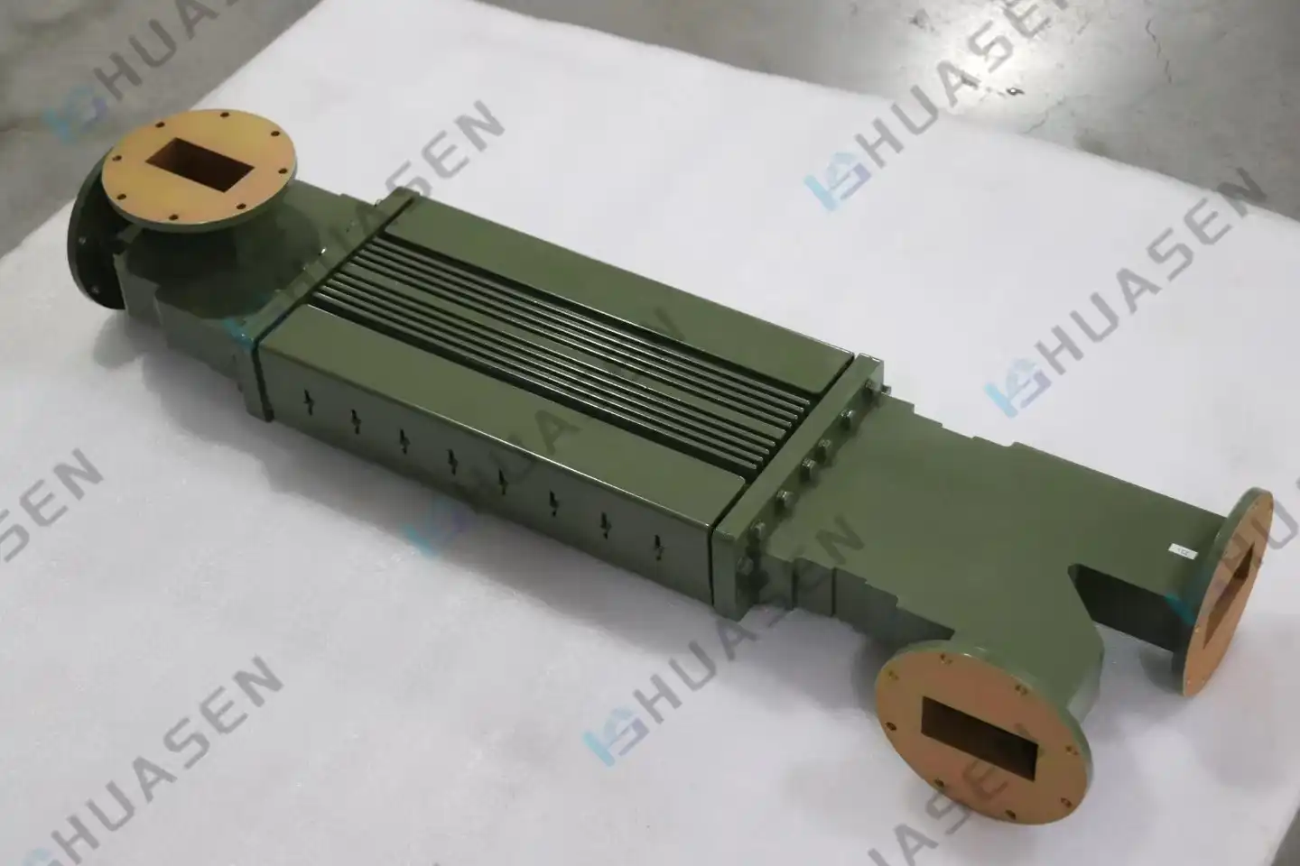 Waveguide Circulator in High Power Radar Applications Waveguide Circulator in High Power Radar Applications